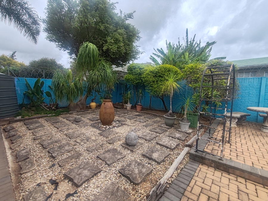 4 Bedroom Property for Sale in Vanes Estate Eastern Cape